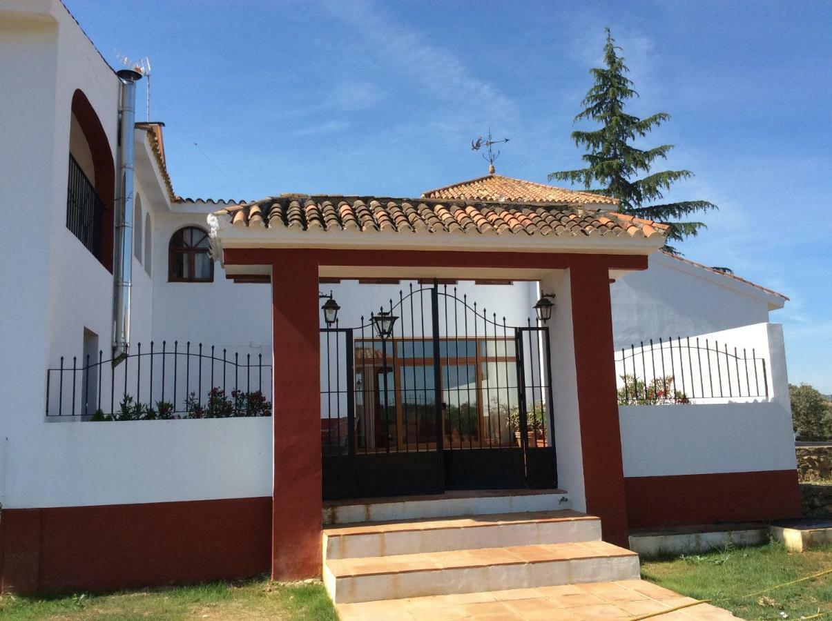 Гостевой дом Santa Marta Complejo Rural Con Pista De Padel Арчидона Экстерьер фото